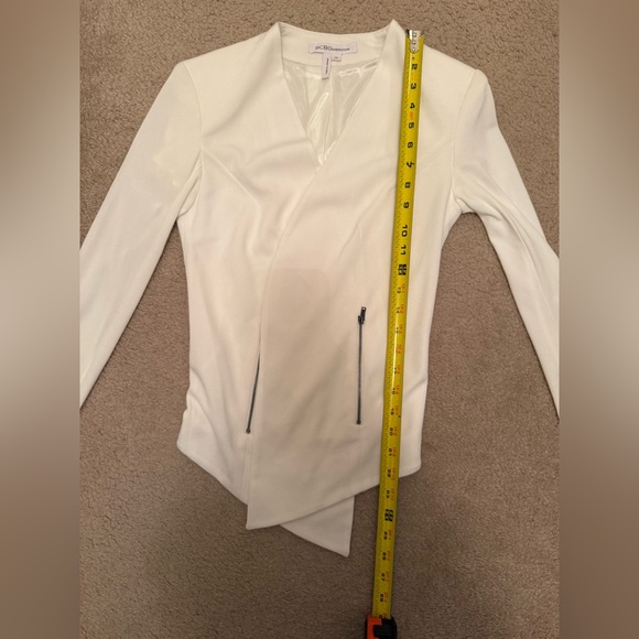 BCBGeneration White Blazer - Picture 5 of 9